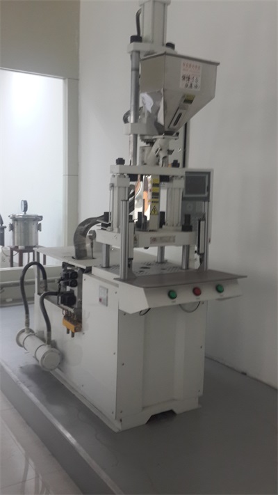 آلة صب حقن السيراميك 