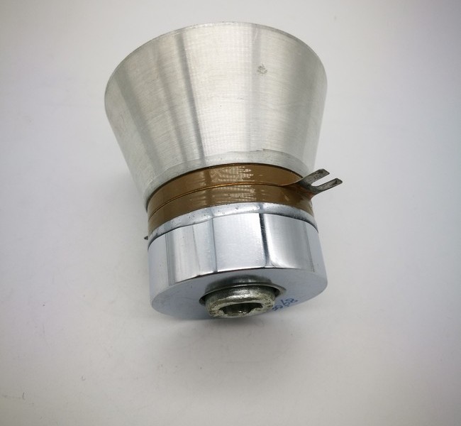 محول التنظيف بالموجات فوق الصوتية