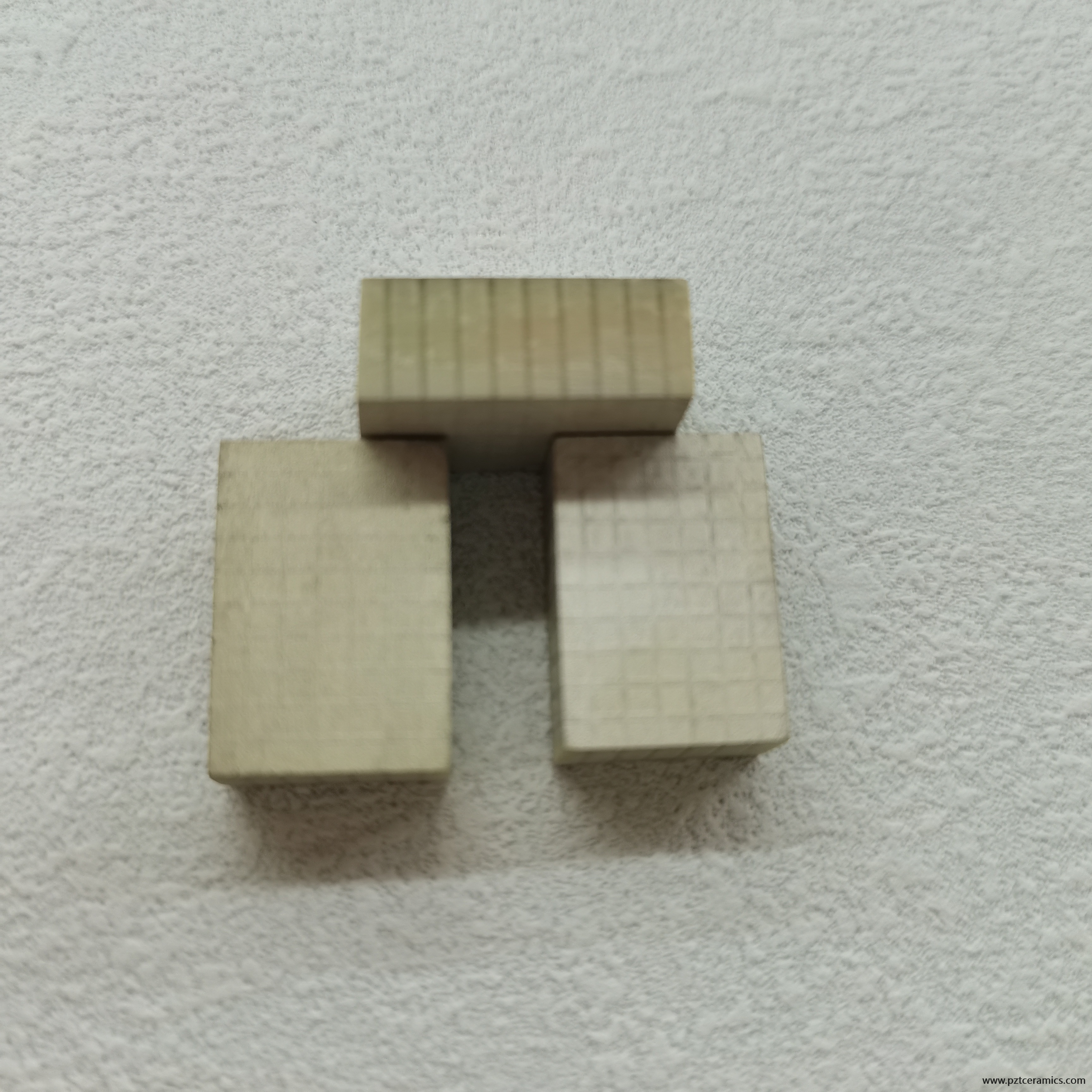 PIEZOELECTRIC CORPOSINT RESTANGLE PIEZO PAIZO 1-3 نوع المادة المركبة ذات الجودة العالية