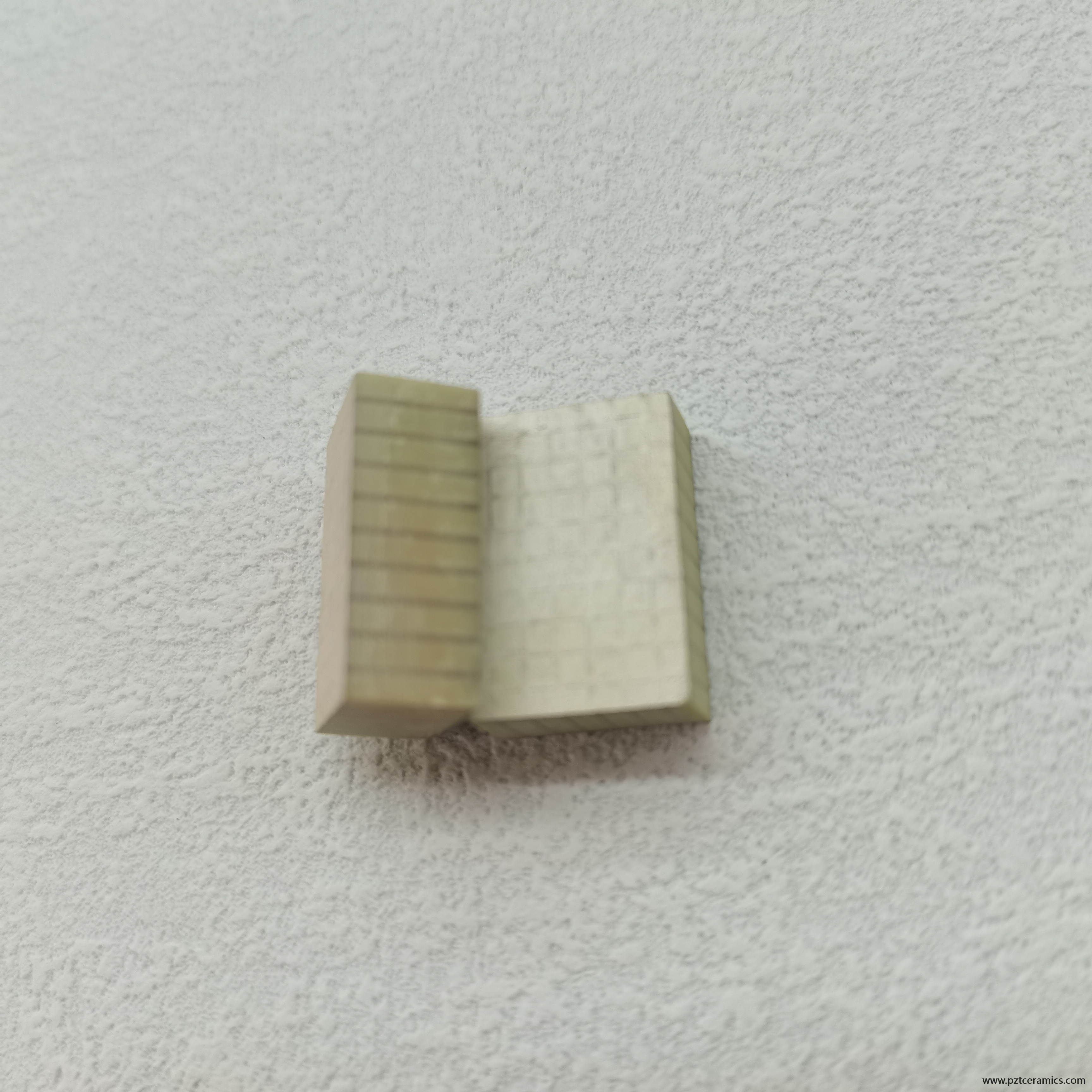 PIEZOELECTRIC CORPOSINT RESTANGLE PIEZO PAIZO 1-3 نوع المادة المركبة ذات الجودة العالية